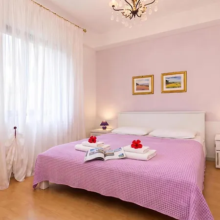 Apartman Marisa Olive Grove *